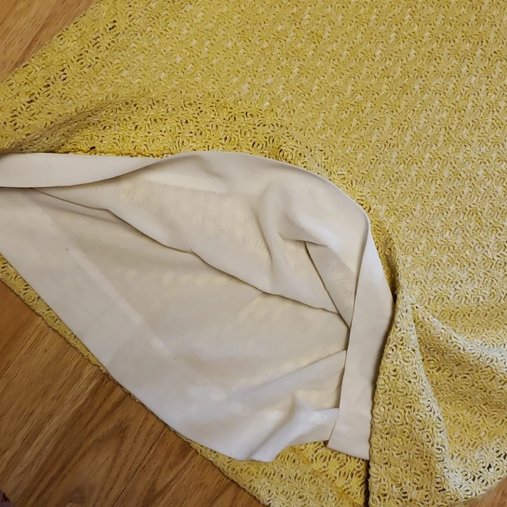 VTG butter yellow crochet knit skirt sz 16